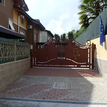 Alojamento de Acomodação e Pequeno-almoço I Fiori Di Malpensa